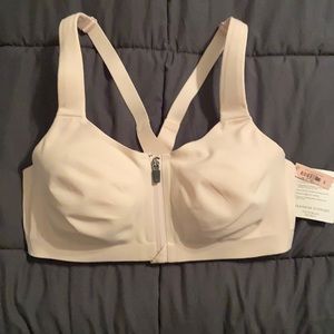 Brand new VS maximum support sports bra.